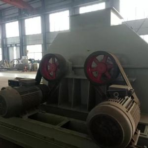 臥式粉碎機完工，準備發(fā)貨
